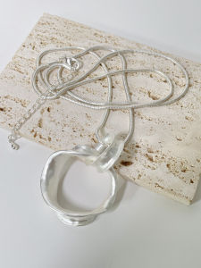 Matte Silver Ring Pendant Long Necklace Simple Luxury Versatile Sweater Chain Design Elegant Minimalist Fashion Jewelry
