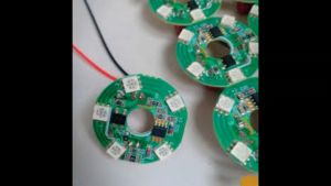 Mạch đèn led thờ 7 màu kèm dây nối Mạch led lổ đường kính 3.3cm ( đường kính lổ 1cm) sử dụng điện 220v
