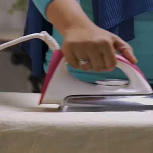 Philips Setrika HD1173 Ceramic 4 Lapis Anti-Lengket seterika philips gosokan baju