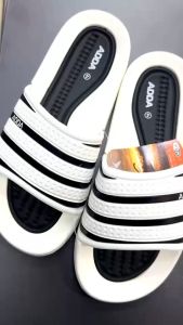 J รองเท้าแตะแอดด้า รุ่น 3T15 รองเท้ารุ่นนี้ทนต่อการใช้งาน ทรงสวย ใส่ได้ทั้งชายหญิง Size 4-10