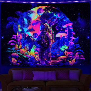 UV Reactive Black Light Alien Tapestry Trippy Hiphop เรืองแสงนักบินอวกาศแขวนผนังสําหรับ Psychedelic ตกแต่งห้องนอน