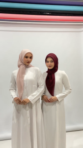 Plain Square Low hijaby - Hijab Square Premium Jahit Tepi / Hijab Segi Empat Premium Jahit Tepi Nyaman Polycotton Lembut Hijab Anti Letoy Hijab Anti Badai