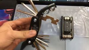 Bộ dụng cụ sửa chữa cầm tay bỏ túi 13 Trong 1 Có Thể Gấp Gọn