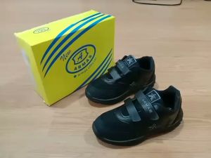 sepatu sekolah anak anak perempuan laki laki kecil tanggung kelas kls umur usia PAUD TK SD SMP SMA warna hitam full black rekat-UMMIBUSANA0918212055