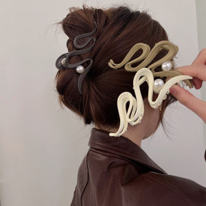 Oversized Pearl Wave Grab Clip Womens Headdress Hair Clips Korean Fashion Metal Shark Clip Hair Accessories for Women
