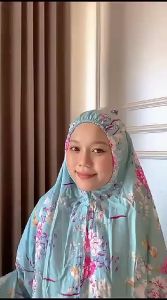 Mukena Wanita Dewasa Bahan Adem 2 in 1 Atasan Dan Bawahan Mukena Bali Traveling Motif Bunga