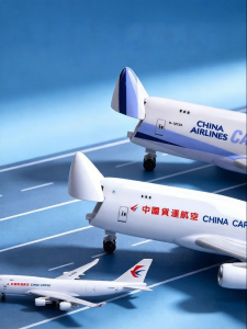 Mô Hình Máy Bay Chở Hàng B747-400 China Airlines Có Mũi Mở Và Giàn Đỗ 1/400 Chất Liệu Kim Loại Cao Cấp Mô Hình Sưu Tầm Giáo Dục Cho Người Yêu Máy Bay Và Trẻ Em