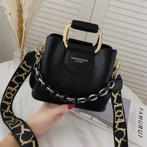 Trendy Chain Version Large Capacity Bucket Bag Womens Crossbody Summer Handbag Lightweight Fashionable Compact Size PU Leather