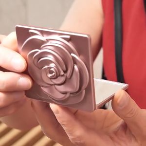 Double-Sided Mirrors Folding Portable Makeup Mirror Double -Sided Folding Small Mirror Beauty Tool