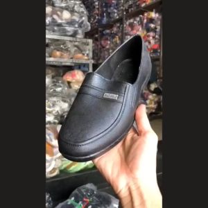 Giày nhựa đen nam bảo hộ lao động xây dựng - Chống thấm nước