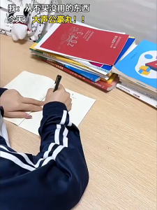 Pembesar Suara 大声公小喇叭 Loudspeaker 儿童扩音器便携玩具喊话器 Cute Kids Toy Keychain Megaphone Mini Amplifier Sound