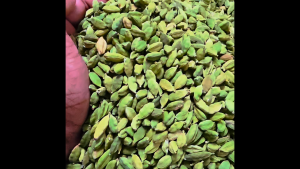 GREEN CARDAMOM (ELAICHI) EXPORT QUALITY (8 MM) 500g