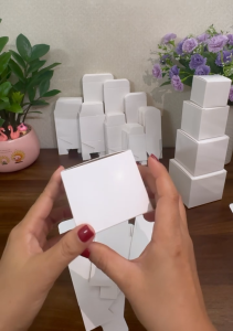 Set 10 Hộp giấy vuông (trắng) đựng quà tặng phụ kiện thời trang mỹ phẩm...(nhiều kích cỡ)