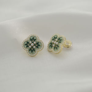 Retro Court Style Floral Earrings Unique No Piercing Required Luxury Feel Clip-Ons for Women Fashionable Alloy And Gemstone