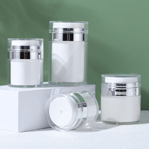 ขวดปั๊มสุญญากาศแบบเติมได้ขวดปั๊มสุญญากาศขวดพลาสติกใส่ของเหลวขนาด15/30/50มล. ดีไซน์แบบขวดครีมปั๊มเครื่องเพิ่มความชุ่มชื้น