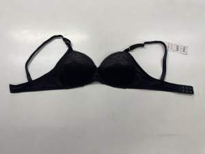 บราไร้โครงเสริมฟองน้ำหนา เวียนนา DB16104