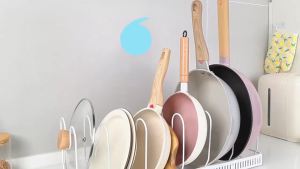Pot Lid Holder Expandable Lid Rack Kitchen Lid Holder Drawer with 7 Adjustable Compartments Pot and Pan Lid Holder Kitchen