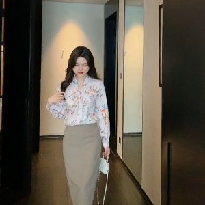 New Fashion Korea Style Lengan Panjang Blus Wanita Musim Panas Casual Blouse Motif Bunga Bahan Sifon Warna Atasan