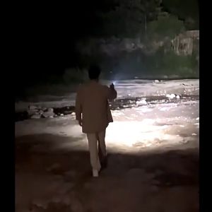 Senter Mini Super Terang/Senter super terang/senter mini super terang COB/Senter LED Laser/Senter LED Super Terang Mini 3xLED Hiking Camping/ Senter Swat Police Rechargeable /Senter CAS USB/Senter LED Lampu ZOOM Super Terang Magnet Diujung senter