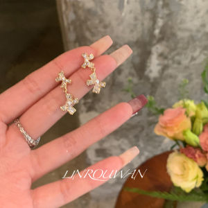 Stunning Butterfly Earrings Womens Fashion Jewelry Elegant Atmosphere Luxury Feel Alloy Double Butterfly Ear Studs