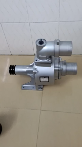 Đầu bơm nước SU100 Kéo dây curoa chạy trái