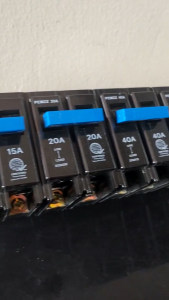 2-Pole Circuit Breakers 15A 20A 30A 40A 60A Plug-in / Bolt-on