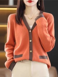 เสื้อคาร์ดิแกนถักหลวมๆ สำหรับผู้หญิง ฤดูใบไม้ผลิและฤดูใบไม้ร่วง เสื้อสเวตเตอร์คอวีแขนยาว สไตล์ทำงาน ทรงปกติ