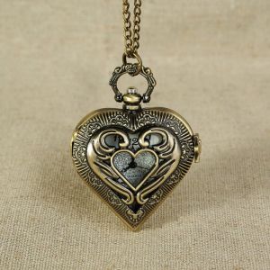 Vintage Bronze Heart Shape Mini Pocket WatchWith Necklace Pendant Exquisite Quartz Watch Fashion Gift Clock For Female Ladies