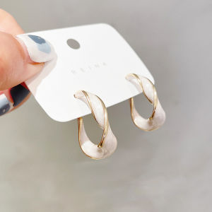 925 Silver Needle Fashion European and American Personalized Twisted White Enamel Earrings Female Ear Ring Elegant French Popular Ear Rings