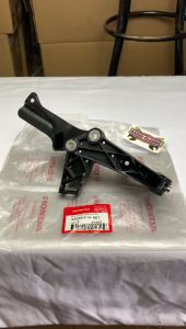 Brecket Cover Depan (Stay Comp Front Cover) Honda BeAT Deluxe K1A 2020-2024 Ori Ahm 64223K1AN01