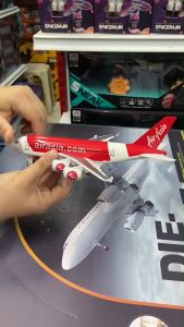 โมเดล Boeing 737-800 มีไฟ-มีเสียง ล้อยาง มีลานวิ่งได้ ขนาด 22cm x 20cm