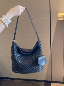 MY&FSNH | Handwoven Versatile Commuter Handbag