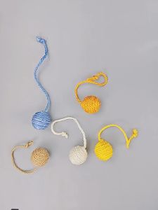 [HACIKO PETSHOP] Mainan Gigitan Kucing Bola Tali Gantung Kandang Bandul/ Mainan Kucing Mainan Kucing Bola Bel Warna Bola Mainan kucing bola rajut /Cat toy