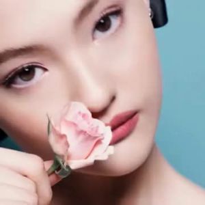 Son thỏi MAC Powder Kiss Hazy Matte Lipstick | Bền màu ẩm mịn suốt 10H