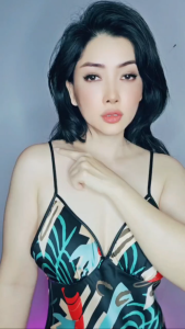 Đồ ngủ nữ váy ngủ mút ngực Wannabe DNS77 đầm ngủ hai dây dáng dài quyến rũ họa tiết tropical màu sắc