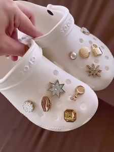 Metal jibbitz cross charm Shoe Buckle Hole Shoe Accessories metal Cartoon Bear Rabbit Fashion Shoes Accessories