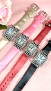 Jam Tangan Wanita Mewah Terbaru Dengan Tali Kulit Elastis Dan Hiasan Full Kristal Fashion Korea