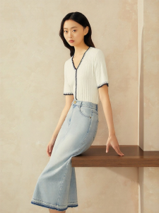 Elegant Mixed Color V-Neck Acetate Blend Shimmer Textured Knitwear