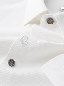 เสื้อเชิ้ตผู้ชายคอวีแขนยาวทรงสลิมฟิตป้องกันรอยยับ ปักลาย ผ้าลายสก็อต สไตล์อังกฤษ สำหรับผู้ชาย เสื้อเชิ้ตทำงาน