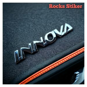 Emblem belakang mobil tulisan INNOVA kijang warna CHROME lengkap dengan perekat yang kuat langsung pasang pada kendaraan Car aksesoris