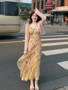 XUECAIQI | Spring Stylish Slimming Sun Protection Blouse and Flower Printed Dress Set