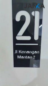 JANKA Papan Nomor Rumah Custom Bahan Akrilik Tebal Warna Hitam Ukuran 25 x 10 Tahan Segala Cuaca Acrylic Model Minimalis