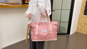 WE 4240 = 可折叠大容量旅行包 Foldable Large-Capacity Travel Bag Ready stock in Malaysia