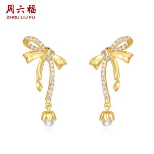 ZHOU LIU FU 周六福 S925 Silver Bow Simulated Pearl Earrings Women’s Studs Classic Shiny Design Birthday Gift/Daily Wear J0914858