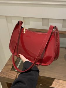 Fancy Bag Female 2024 New Arrival Baguette Bag Retro Satchel Underarm Bag Western Style Girl One-Shoulder Patent Leather Small Bag