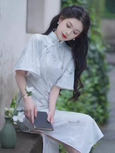 Huakaizhi Summer Gentle Elegant Inverted Big Sleeve Cheongsam 2024 Summer New Chinese Young Style Young Adult Extremely Beautiful Dress