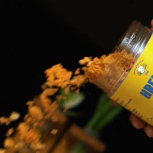 Paket Bocil: Kremes Ayam & Kentang Mustofa Original 180gr\\n\\n Apa Itu Paket Bocil?\\nPaket Bocil adalah kumpulan makanan ringan sehat yang dirancang khusus untuk anak-anak. Paket ini mencakup Kremes Ayam Original 180gr, Kentang Mustofa Original 180gr, dan Kering Orek Tempe Putri Sami Asih 250gr. Dengan Paket Bocil, Anda dapat memberikan camilan sehat yang lezat kepada anak-anak Anda tanpa khawatir tentang kandungan gizi dan nutrisinya.\\n\\n Komposisi Paket Bocil\\nPaket Bocil terdiri dari tiga jenis makanan ringan:\\n\\n* **Kremes Ayam Original 180gr**: Camilan berbentuk keripik dengan rasa ayam yang gurih dan renyah.\\n* **Kentang Mustofa Original 180gr**: Keripik kentang renyah dengan rasa original yang lezat.\\n* **Kering Orek Tempe Putri Sami Asih 250gr**: Camilan berbentuk keripik tempe yang diproses dengan teknologi modern, membuatnya lebih gurih dan enak.\\n\\n Manfaat Paket Bocil\\nPaket Bocil memberikan berbagai manfaat bagi anak-anak:\\n\\n* **Makanan ringan sehat**: Paket Bocil dirancang khusus untuk memberikan camilan sehat kepada anak-anak.\\n* **Sumber nutrisi**: Makanan ringan dalam Paket Bocil kaya akan nutrisi yang penting bagi pertumbuhan dan perkembangan anak.\\n* **Lezat dan renyah**: Anak-anak pasti akan menyukai rasa dan tekstur makanan ringan dalam Paket Bocil.\\n\\n Makanan Ringan Sehat untuk Anak\\nBerikut adalah detail tentang makanan ringan sehat dalam Paket Bocil:\\n\\n Kentang Mustofa Original 180gr\\nKentang Mustofa Original 180gr adalah keripik kentang renyah dengan rasa original yang lezat. Produk ini cocok sebagai camilan sehat bagi anak-anak dan orang dewasa.\\n\\n Kering Orek Tempe Putri Sami Asih\\nKering Orek Tempe Putri Sami Asih adalah camilan berbentuk keripik tempe yang diproses dengan teknologi modern, membuatnya lebih gurih dan enak. Produk ini cocok sebagai camilan sehat bagi anak-anak dan orang dewasa.\\n\\n Cara Menggunakan Paket Bocil\\nBerikut adalah langkah-langkah penggunaan Paket Bocil:\\n\\n Langkah-langkah Penggunaan Paket Bocil\\n1. Ambil satu paket Kremes Ayam Original 180gr, Kentang Mustofa Original 180gr, atau Kering Orek Tempe Putri Sami Asih 250gr.\\n2. Buka kemasan dan nikmati camilan sehat ini sebagai sarapan, makan siang, atau makan malam.\\n\\n Tips untuk Menyajikan Paket Bocil\\n* **Hidangkan bersama buah-buahan**: Tambahkan buah-buahan segar seperti apel, pisang, atau anggur sebagai pelengkap camilan sehat.\\n* **Hidangkan bersama jus atau susu**: Nikmati camilan sehat ini bersama jus atau susu untuk menambah nutrisi.\\n\\n Kesimpulan\\nMengonsumsi Paket Bocil memberikan berbagai manfaat bagi anak-anak:\\n\\n* **Sumber nutrisi**: Makanan ringan dalam Paket Bocil kaya akan nutrisi yang penting bagi pertumbuhan dan perkembangan anak.\\n* **Lezat dan renyah**: Anak-anak pasti akan menyukai rasa dan tekstur makanan ringan dalam Paket Bocil.\\n* **Makanan ringan sehat**: Paket Bocil dirancang khusus untuk memberikan camilan sehat kepada anak-anak.\\n\\nJadi, jangan ragu untuk memberikan Paket Bocil kepada anak-anak Anda sebagai camilan sehat yang lezat!\n}