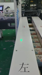 ทิชชูเปียกไม่ขาด 3 ชั้น เนื้อนุ่มจากเยื่อไม้บริสุทธิ์ ปลอดสารฟอกขาว (210 แผ่น/ซอง) ขนาดพกพา 108x175 มม. สำหรับร้านอาหาร ที่บ้าน ท่องเที่ยว และเด็กแรกเกิด