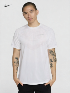 Nike | Reflective Lightweight Quick-drying Running Shirt