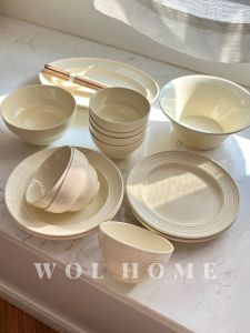 ชุดจานเซรามิกสไตล์เรียบง่ายสุดหรูหราพร้อมชามเส้นและชามสลัด ชามซุป ชามข้าว ชุดจานเซรามิกที่ทนทานสำหรับใช้ในบ้าน